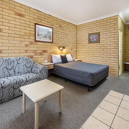 Roma Mid Town Motor Inn Екстериор снимка
