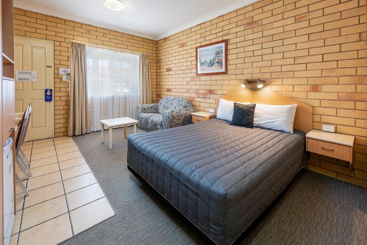 Roma Mid Town Motor Inn Екстериор снимка