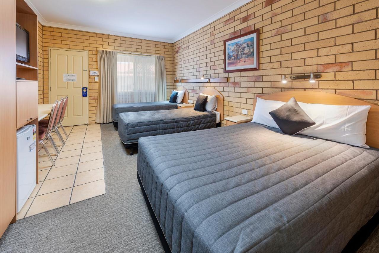 Roma Mid Town Motor Inn Екстериор снимка